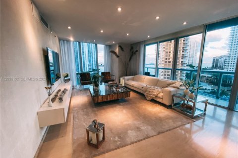 Condo in Miami, Florida, 3 bedrooms № 2170001 - photo 4