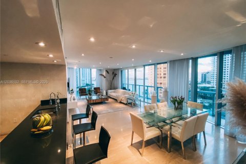 Condo in Miami, Florida, 3 bedrooms № 2170001 - photo 3