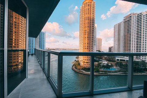 Condo in Miami, Florida, 3 bedrooms № 2170001