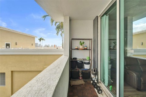 Copropriété à louer à Miami, Floride: 52.49 m2 № 2000399 - photo 8