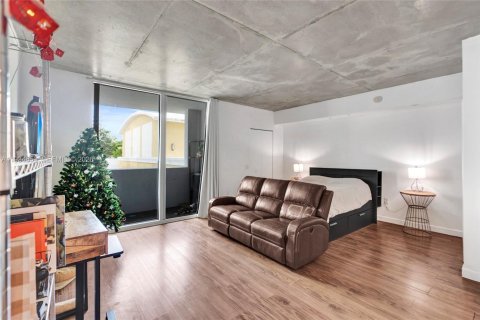 Copropriété à louer à Miami, Floride: 52.49 m2 № 2000399 - photo 6