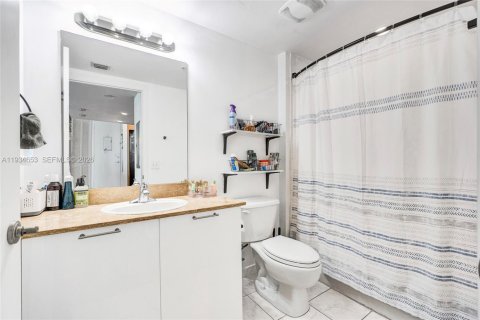 Copropriété à louer à Miami, Floride: 52.49 m2 № 2000399 - photo 7