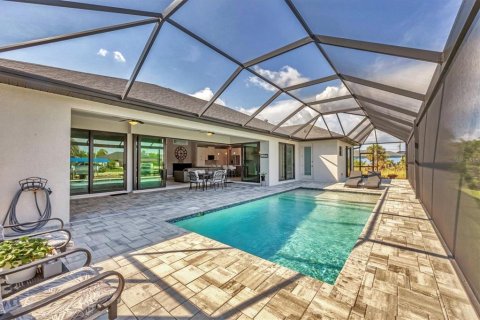 House in Port Charlotte, Florida 3 bedrooms, 198.72 sq.m. № 1759666 - photo 29
