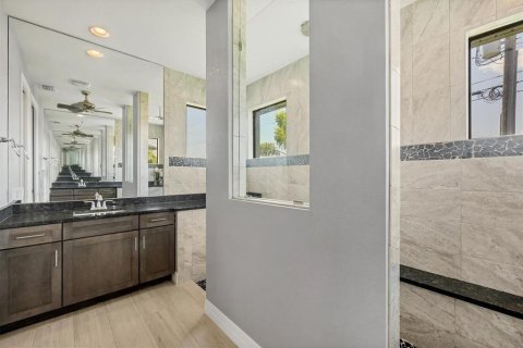 House in Port Charlotte, Florida 3 bedrooms, 198.72 sq.m. № 1759666 - photo 20