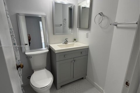 Touwnhouse à louer à Miami, Floride: 2 chambres, 95.22 m2 № 1976698 - photo 12