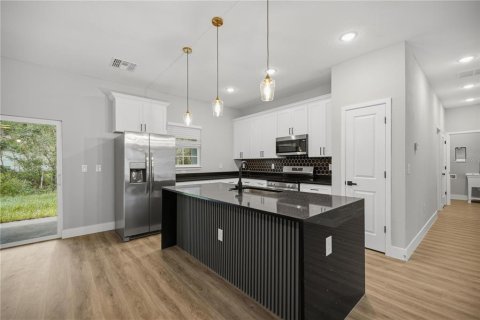Casa en venta en Citrus Springs, Florida, 4 dormitorios, 168 m2 № 2427132 - foto 6