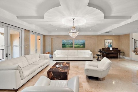 Adosado en venta en Miami, Florida, 4 dormitorios, 525.83 m2 № 2153065 - foto 19
