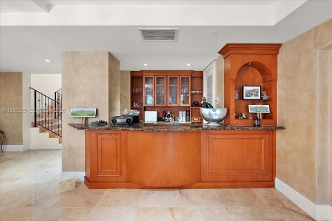 Adosado en venta en Miami, Florida, 4 dormitorios, 525.83 m2 № 2153065 - foto 21