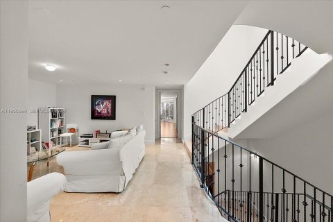 Adosado en venta en Miami, Florida, 4 dormitorios, 525.83 m2 № 2153065 - foto 27