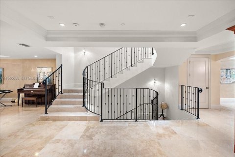 Adosado en venta en Miami, Florida, 4 dormitorios, 525.83 m2 № 2153065 - foto 6