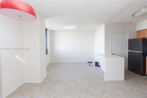 Appartement à louer à Miami Beach, Floride: 1 chambre, 73.67 m2 № 1946834 - photo 7