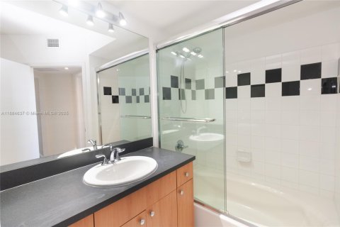 Appartement à louer à Miami Beach, Floride: 1 chambre, 73.67 m2 № 1946834 - photo 9