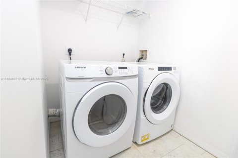 Appartement à louer à Miami Beach, Floride: 1 chambre, 73.67 m2 № 1946834 - photo 15