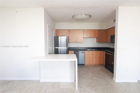 Appartement à louer à Miami Beach, Floride: 1 chambre, 73.67 m2 № 1946834 - photo 3