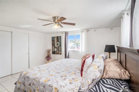 House in New Port Richey, Florida 3 bedrooms, 104.79 sq.m. № 1904754 - photo 18