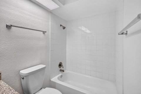 Appartement à louer à Fort Lauderdale, Floride: 2 chambres, 78.97 m2 № 2355403 - photo 22
