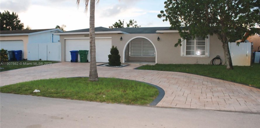 Villa ou maison à Miramar, Floride 3 chambres № 1963943