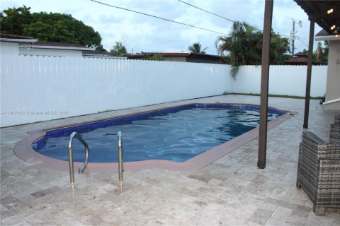 Villa ou maison à vendre à Miramar, Floride: 3 chambres № 1963943 - photo 8