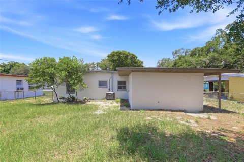 House in Mount Dora, Florida 4 bedrooms, 134.15 sq.m. № 2203646 - photo 27