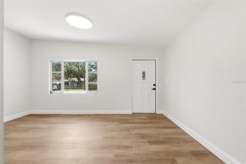 House in Mount Dora, Florida 4 bedrooms, 134.15 sq.m. № 2203646 - photo 7