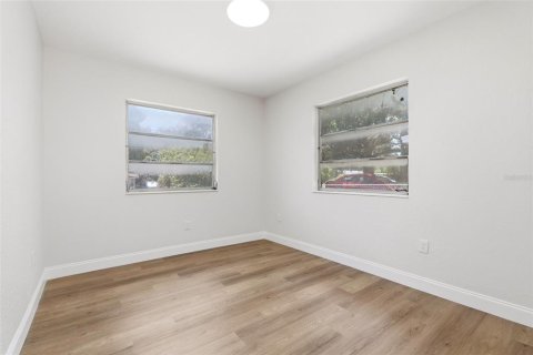 House in Mount Dora, Florida 4 bedrooms, 134.15 sq.m. № 2203646 - photo 25