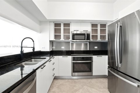Condo in Miami, Florida, 3 bedrooms № 2079453 - photo 7