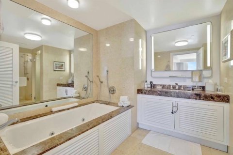 Condo in Fort Lauderdale, Florida, 1 bedroom  № 2188860 - photo 10
