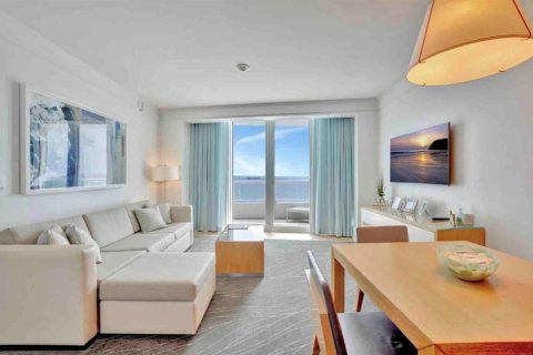 Condo in Fort Lauderdale, Florida, 1 bedroom  № 2188860 - photo 2
