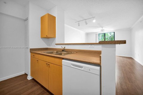 Condominio en venta en Hollywood, Florida, 1 dormitorio, 68.38 m2 № 1860057 - foto 28