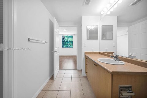 Condominio en venta en Hollywood, Florida, 1 dormitorio, 68.38 m2 № 1860057 - foto 23