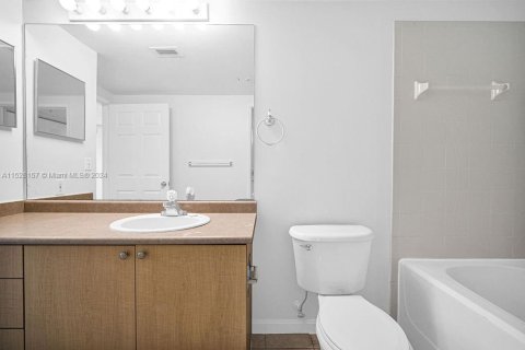 Condominio en venta en Hollywood, Florida, 1 dormitorio, 68.38 m2 № 1860057 - foto 22
