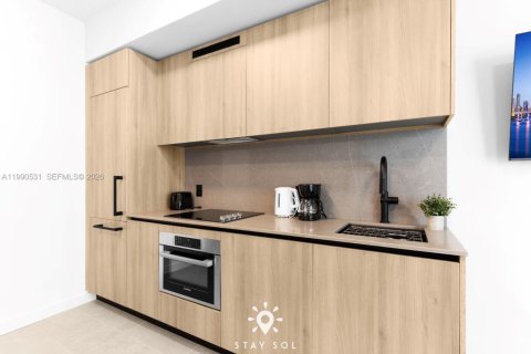 Copropriété à vendre à Miami, Floride: 1 chambre № 2055592 - photo 2