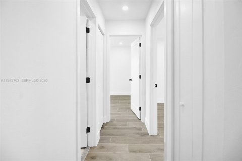 Casa en venta en Miami, Florida, 3 dormitorios, 118.17 m2 № 2000583 - foto 14