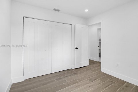 Casa en venta en Miami, Florida, 3 dormitorios, 118.17 m2 № 2000583 - foto 16