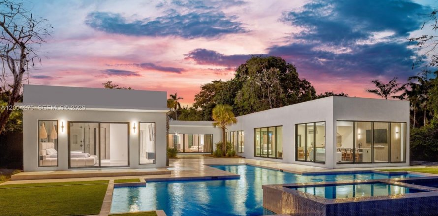 House in Plantation, Florida 5 bedrooms, 536.6 sq.m. № 2069556