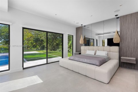 House in Plantation, Florida 5 bedrooms, 536.6 sq.m. № 2069556 - photo 22