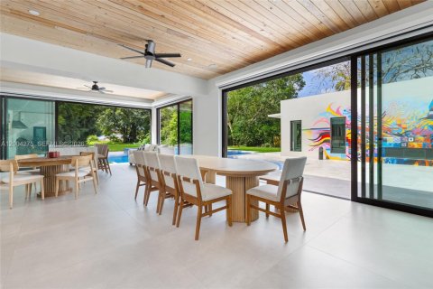 House in Plantation, Florida 5 bedrooms, 536.6 sq.m. № 2069556 - photo 15