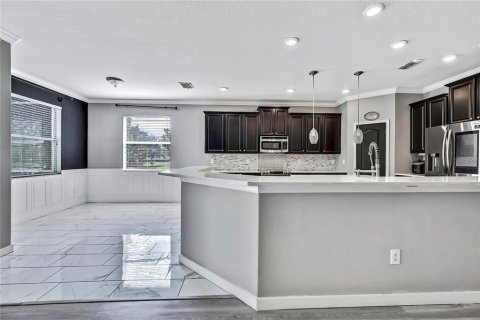 House in Ruskin, Florida 7 bedrooms, 394.83 sq.m. № 1851854 - photo 20