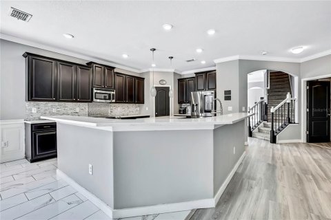 House in Ruskin, Florida 7 bedrooms, 394.83 sq.m. № 1851854 - photo 22