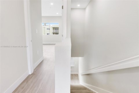 Copropriété à vendre à Miami, Floride: 2 chambres, 87.33 m2 № 1973534 - photo 8