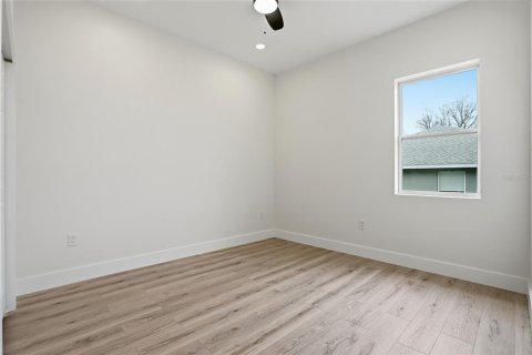 House in Spring Hill, Florida 4 bedrooms, 159.88 sq.m. № 2094095 - photo 28