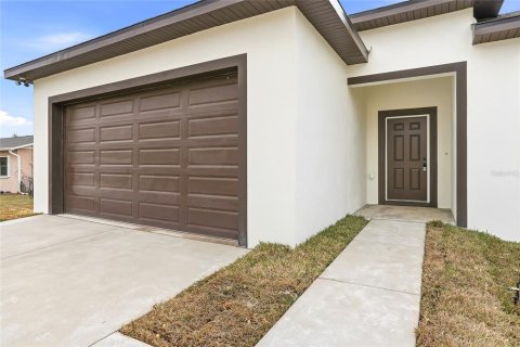 House in Spring Hill, Florida 4 bedrooms, 159.88 sq.m. № 2094095 - photo 10