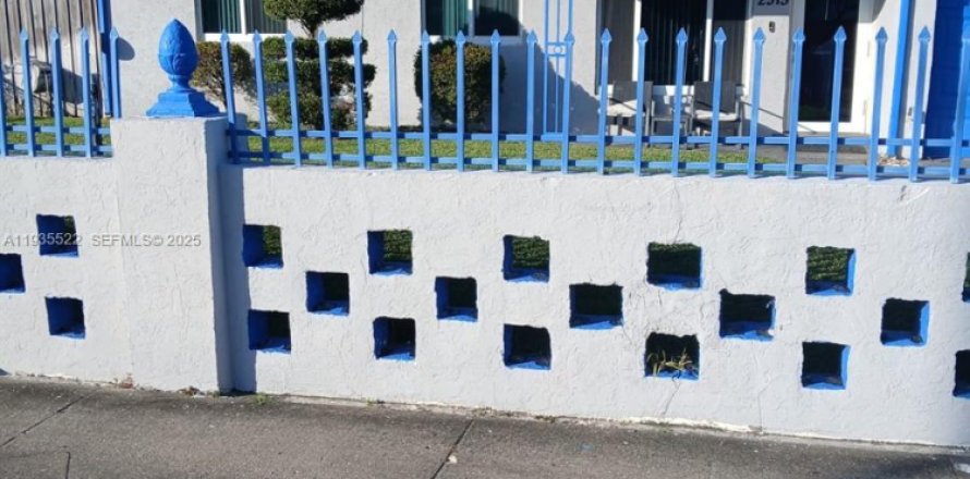 Casa en Pompano Beach, Florida 3 dormitorios, 139.35 m2 № 1993897