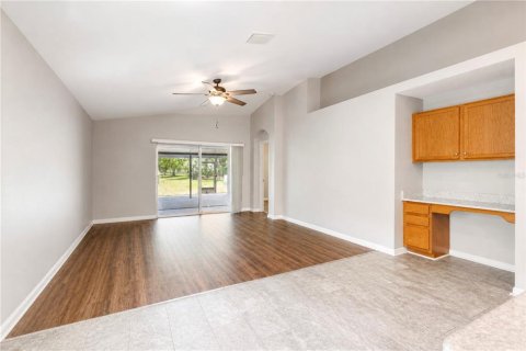 House in Ruskin, Florida 4 bedrooms, 186.73 sq.m. № 2217726 - photo 7