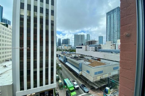 Condo in Miami, Florida, 2 bedrooms  № 1887370 - photo 16