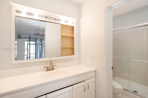 Купить кондоминиум в Коконат Крик, Флорида 2 спальни, 90.86м2, № 2024262 - фото 17