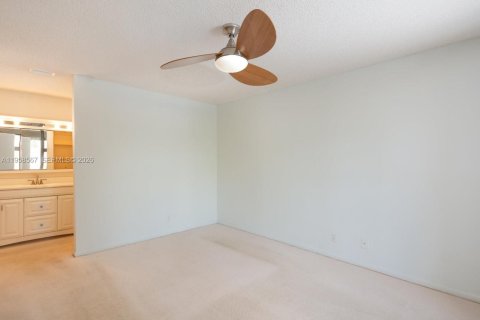 Купить кондоминиум в Коконат Крик, Флорида 2 спальни, 90.86м2, № 2024262 - фото 15