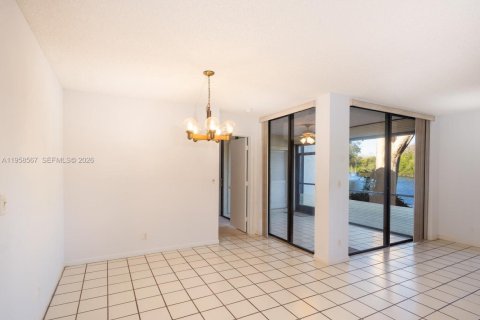 Купить кондоминиум в Коконат Крик, Флорида 2 спальни, 90.86м2, № 2024262 - фото 7