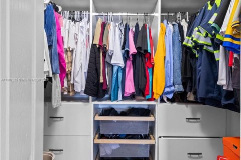 Villa ou maison à vendre à Hialeah, Floride: 2 chambres, 132.11 m2 № 1959645 - photo 11