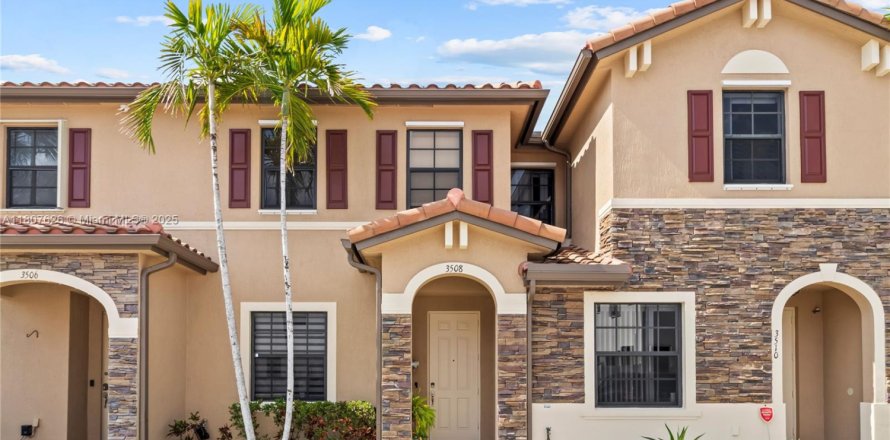 Villa ou maison à Hialeah, Floride 2 chambres, 132.11 m2 № 1959645